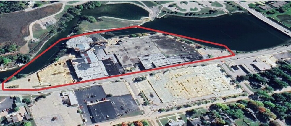 More Photos Of 437 S Main St, Cheboygan Manufacturing For Sale