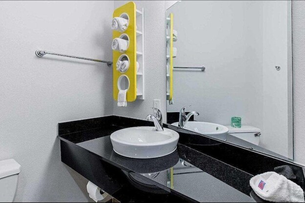 More Photos Of 311 N Bryant Blvd, San Angelo Hotel For Sale