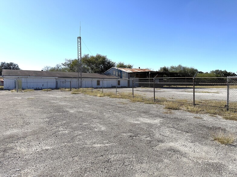 More Photos Of 1500 W Corpus Christi St, Beeville Freestanding For Sale