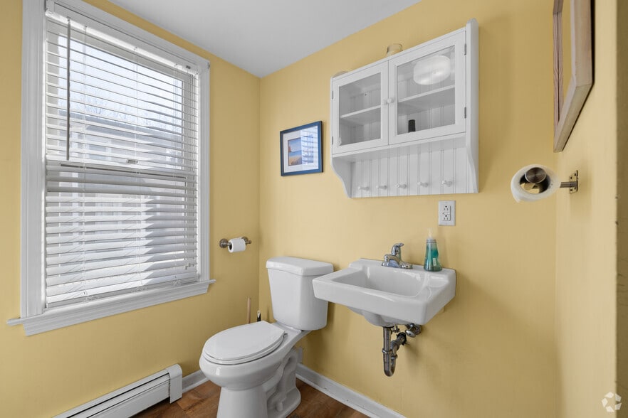More Photos Of 31 Cherry St, Milford Office For Sale