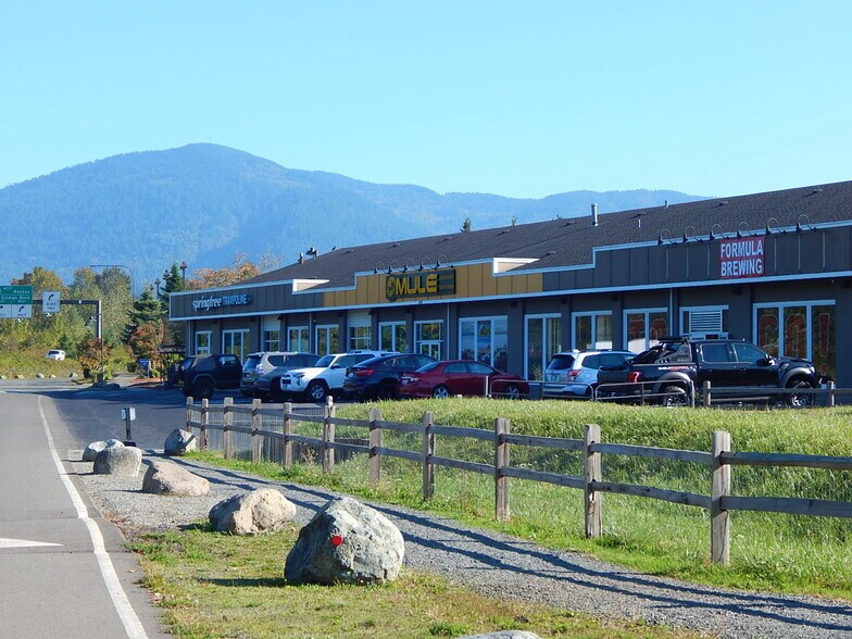 More Photos Of 1875 NW Poplar Way, Issaquah Freestanding For Lease