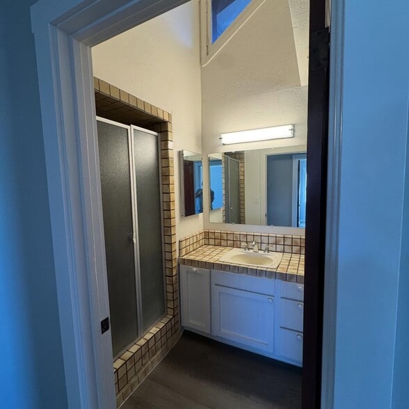 More Photos Of 25 Carlo Dr, Goleta Office Residential For Lease