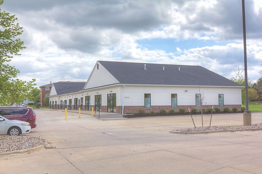 More Photos Of 2825 S Ankeny Blvd, Ankeny Office For Sale