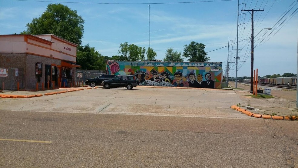 More Photos Of 1840 Mill St, Jackson Convenience Store For Sale