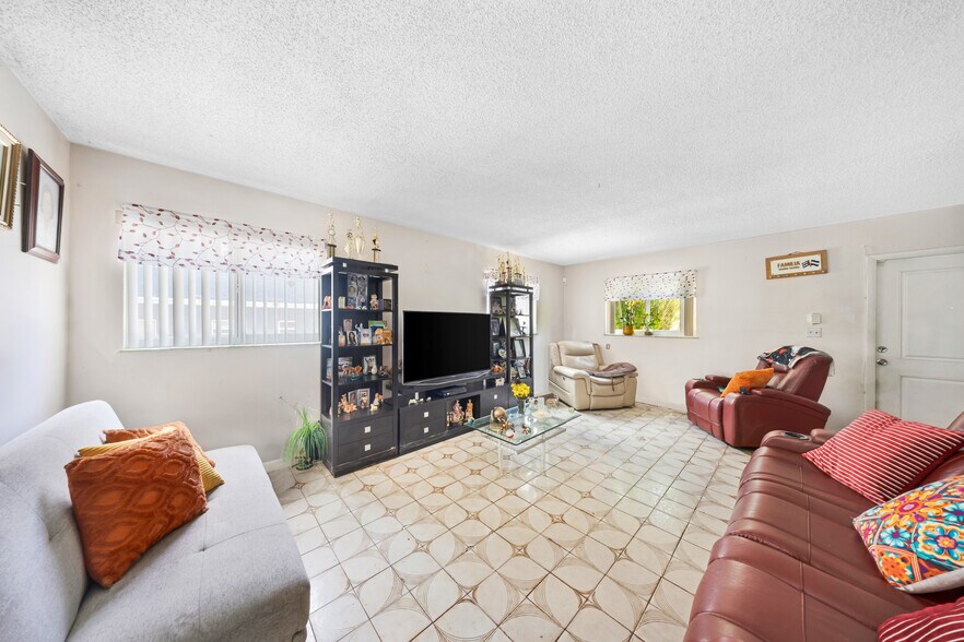 More Photos Of 840-858 NW 4th St, Miami Apartments For Sale