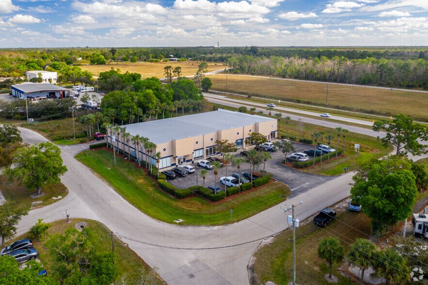 More Photos Of 5961 Northland Rd, Fort Myers Light Distribution For Lease