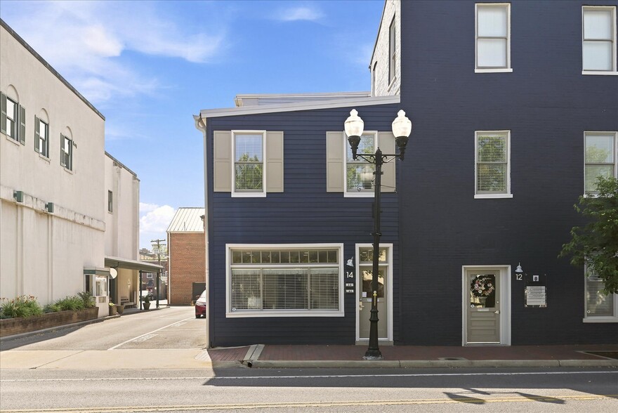 More Photos Of 48 W Boscawen St, Winchester Storefront Retail Office For Sale