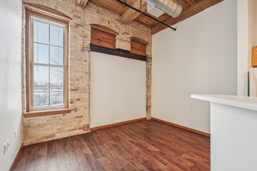More Photos Of 134 Main St, Racine Apartments For Sale