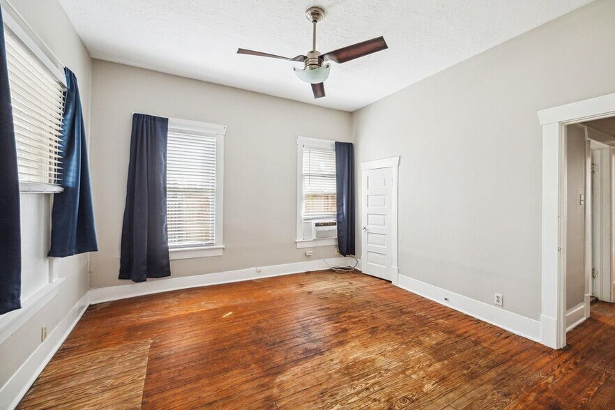 More Photos Of 1847 Harvard St, Houston Apartments For Sale