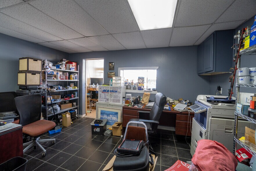 More Photos Of 5507 E Colonial Dr, Orlando Auto Repair For Sale