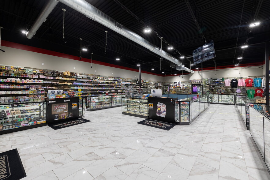 More Photos Of 8190-8214 FM 78, Converse Storefront For Sale