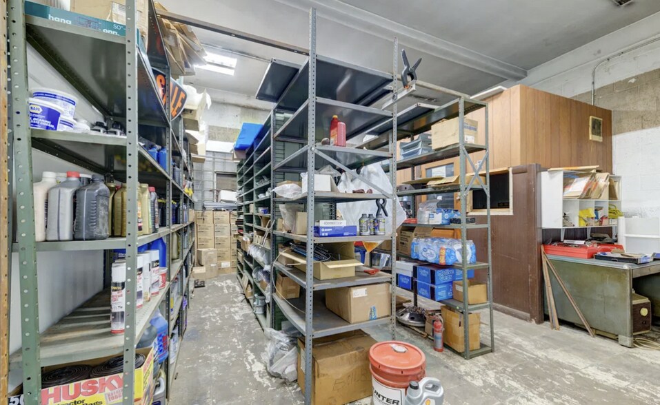 More Photos Of 511 N Perry St, Johnstown General Retail For Sale