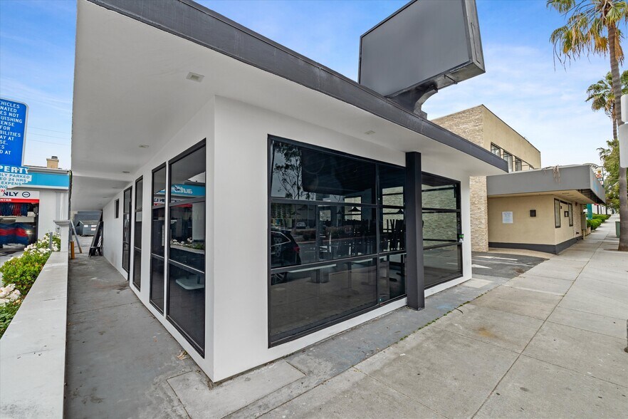 More Photos Of 2116 Artesia Blvd, Redondo Beach Restaurant For Sale