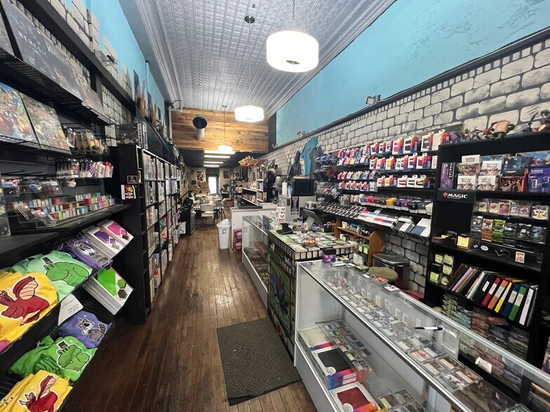 More Photos Of 228-248 W Main St, Decatur Storefront Retail Residential For Lease