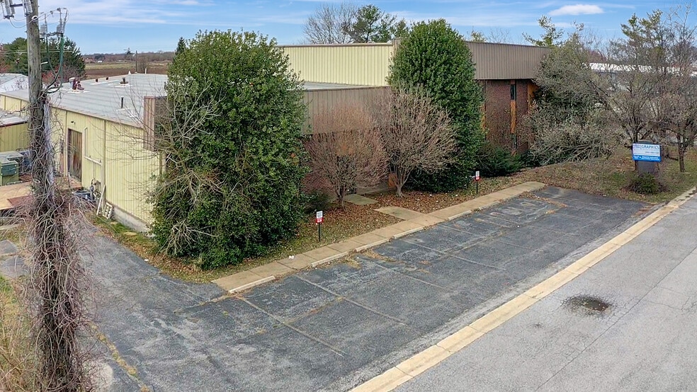 More Photos Of 200 Century Blvd, New Castle Warehouse For Sale