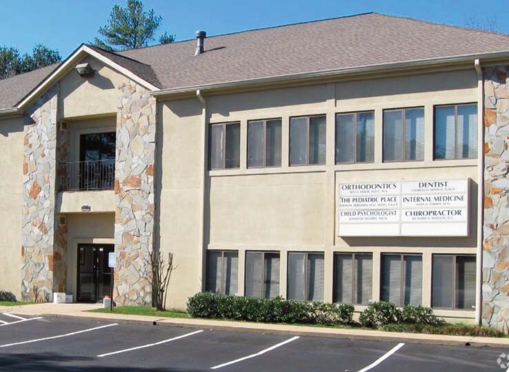 More Photos Of 9570 Nesbit Ferry Rd, Alpharetta Medical For Lease