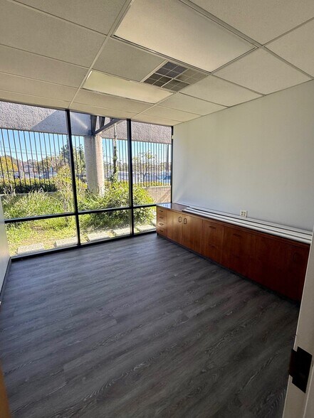 More Photos Of 722 33rd St, San Diego Manufacturing For Lease