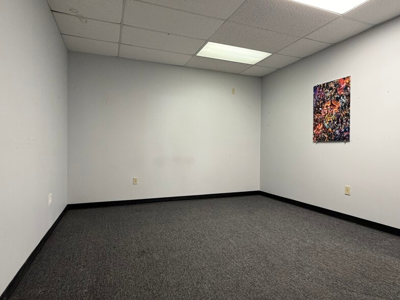 More Photos Of 139 New Hope Rd, Lawrenceville Warehouse For Sale