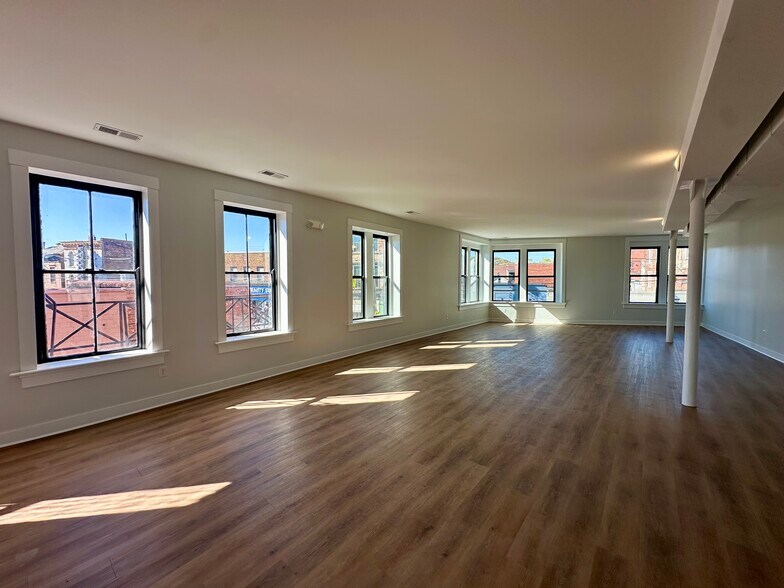 More Photos Of 4024 Hamilton Ave, Cincinnati Freestanding For Lease