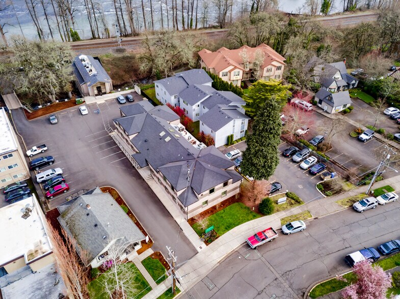 More Photos Of 1901 Garden Ave, Eugene Coworking Space