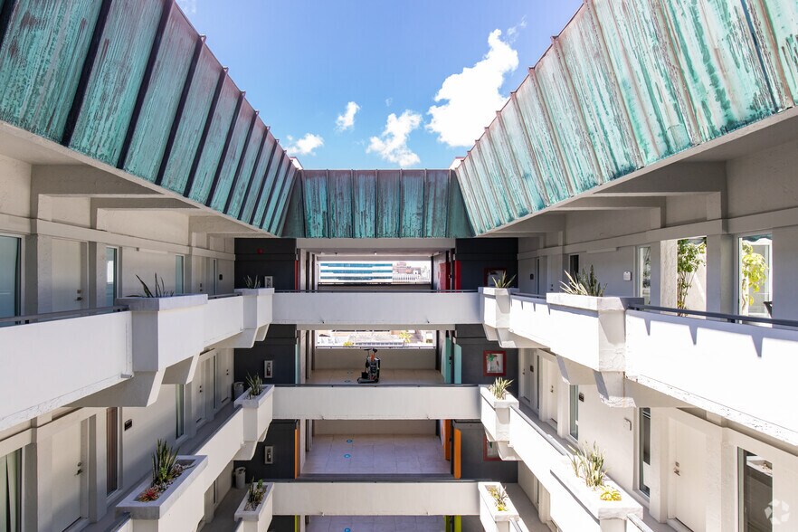 More Photos Of 250 Catalonia Ave, Coral Gables Office For Lease