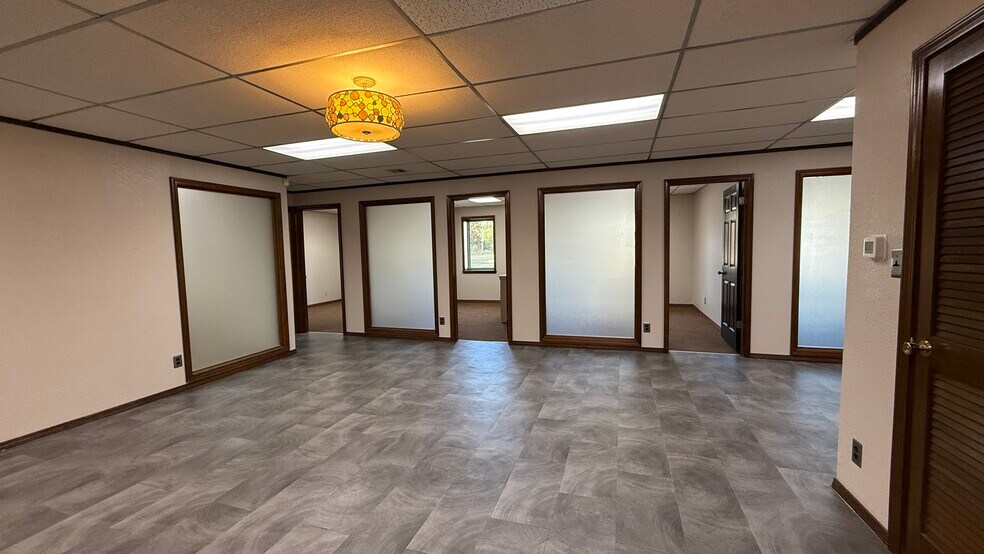 More Photos Of 1001 W Broadway St, Muskogee Medical For Sale