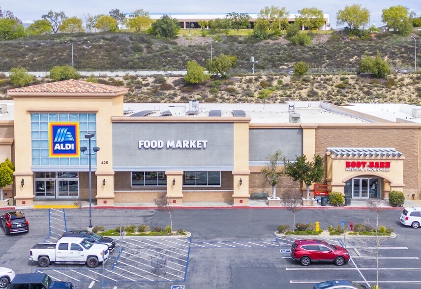 More Photos Of 425 Cochran St, Simi Valley Supermarket For Sale