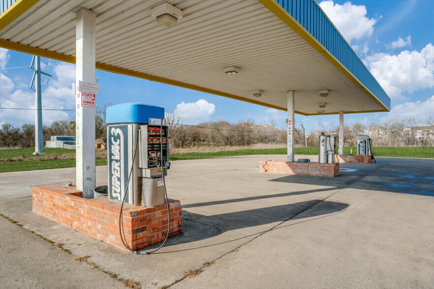 More Photos Of 317 W Princeton Dr, Princeton Carwash For Sale
