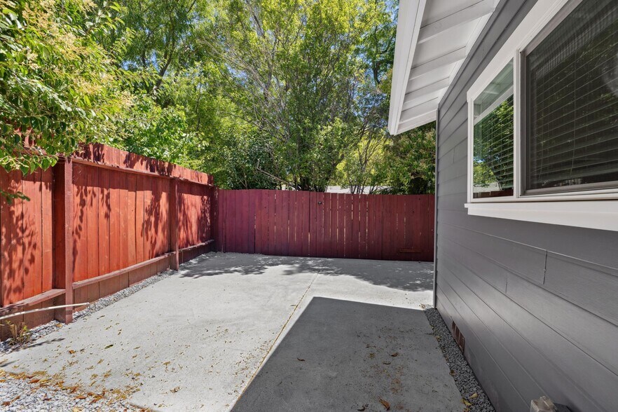 More Photos Of 846 Wilmac Ave, Novato Apartments For Sale