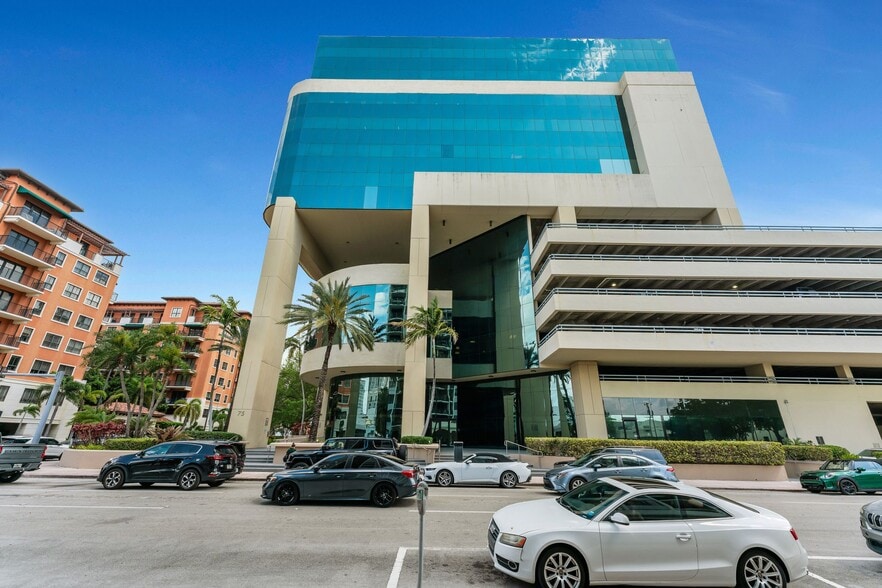 Primary Photo Of 75 Valencia Ave, Coral Gables Office For Lease