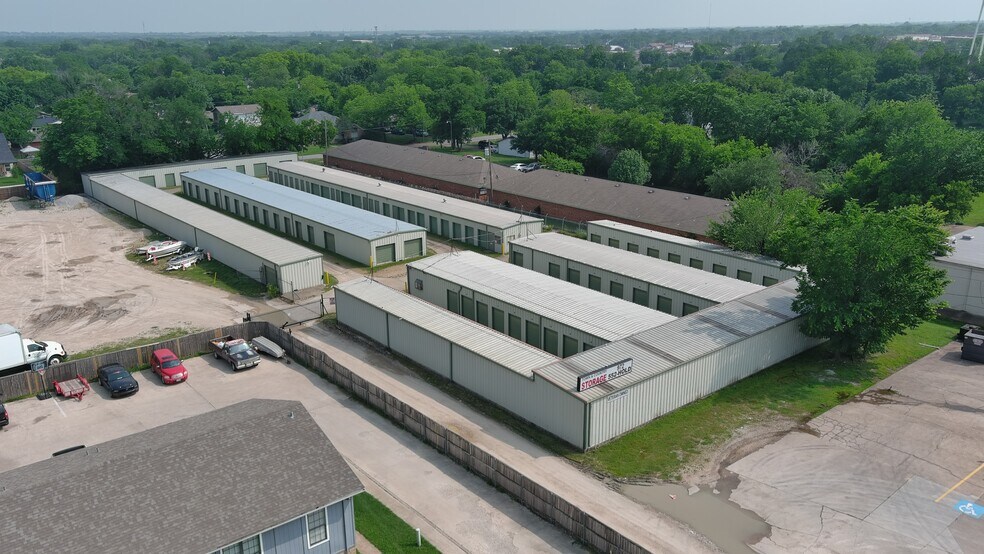 Primary Photo Of 591 Pinson Rd, Forney Self Storage For Sale