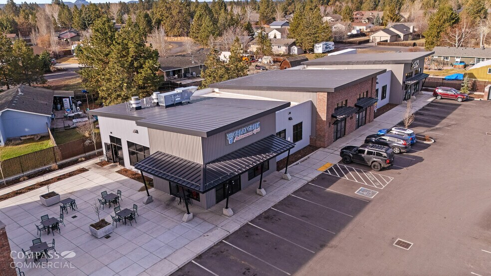 More Photos Of 21185 Reed Market Rd, Bend Storefront Retail Office For Lease