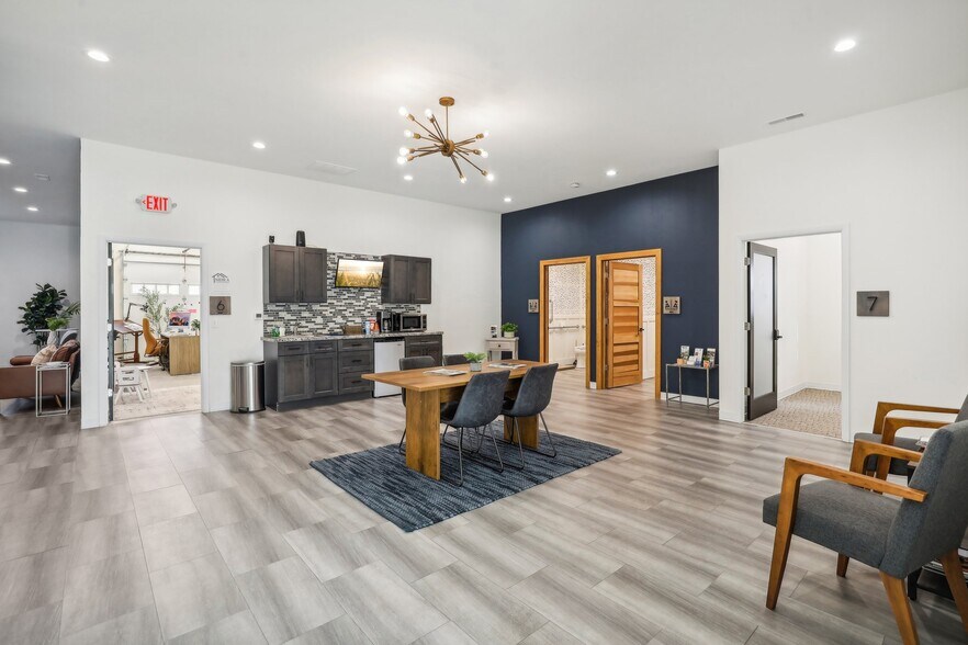 More Photos Of 613 Broadway, Wisconsin Dells Loft Creative Space For Sale