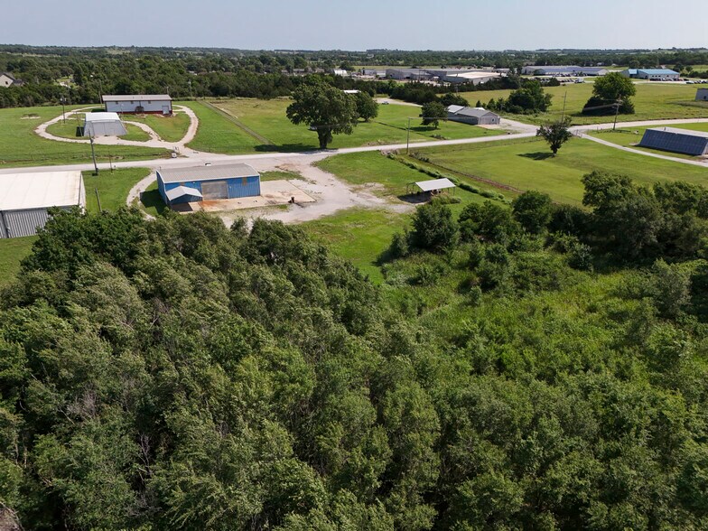 More Photos Of 3315 Central Ave, Winfield Warehouse For Sale