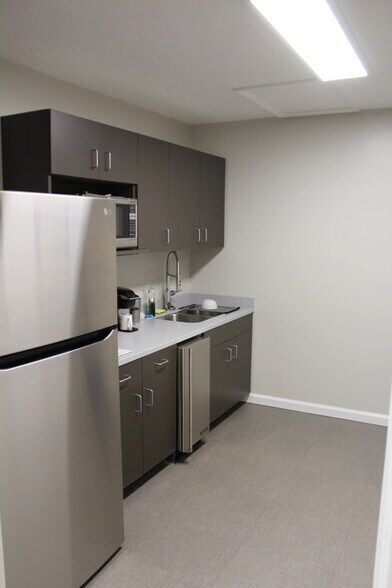 More Photos Of 2807 Remington Green Cir, Tallahassee Office For Lease
