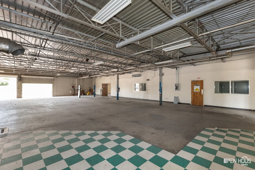 More Photos Of 2200 5th St, Wichita Falls Warehouse For Sale