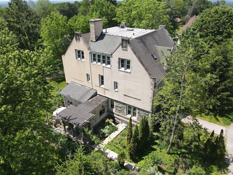 Primary Photo Of 48 Loomis Village Rd, Liberty Apartments For Sale