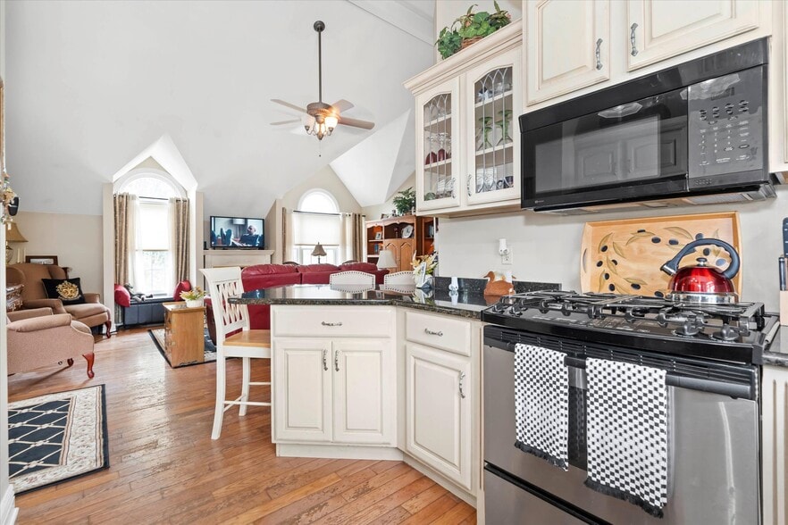 More Photos Of 300 Bohemia Ave, Chesapeake City Hospitality For Sale