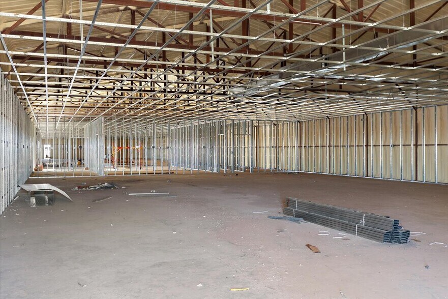 More Photos Of 20040 Grasslands Ln, Ordway Warehouse For Sale