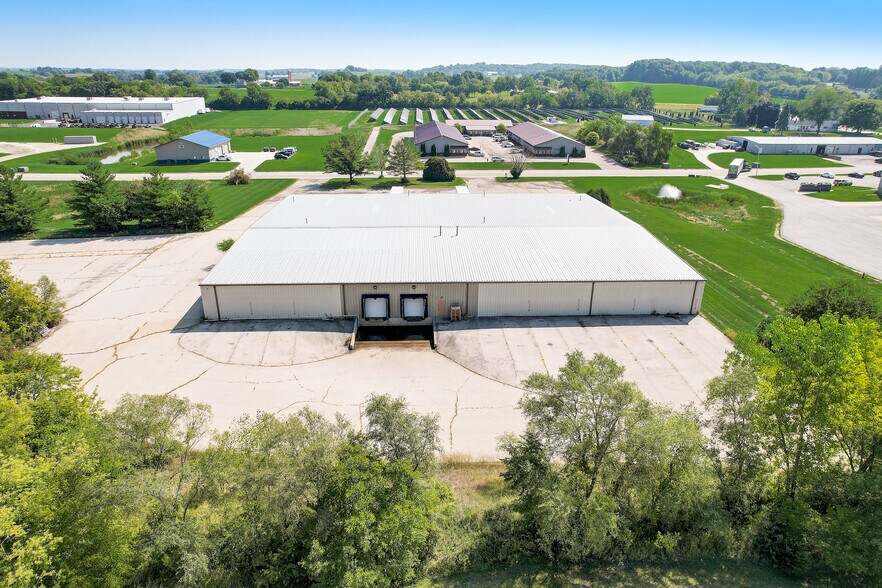 More Photos Of 761 N Parkway St, Jefferson Distribution For Sale