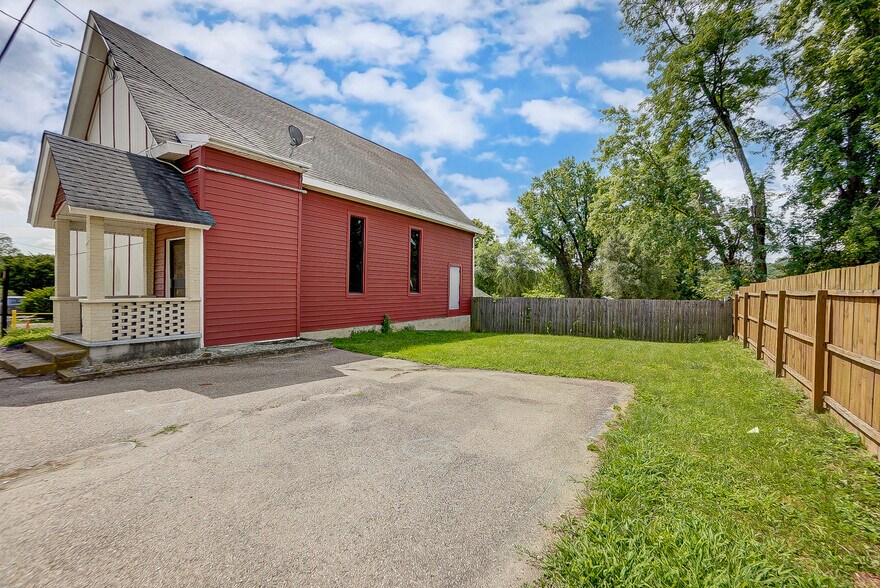 More Photos Of 6987 New Haven Rd, Harrison Restaurant For Sale