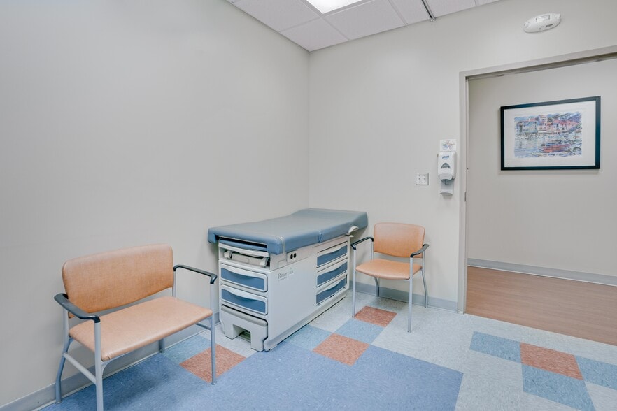More Photos Of 355 Venus St, Monroe Medical For Sale