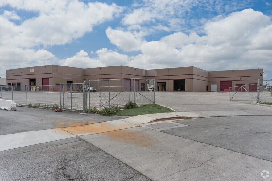 Primary Photo Of 3585 W Diablo Dr, Las Vegas Manufacturing For Lease