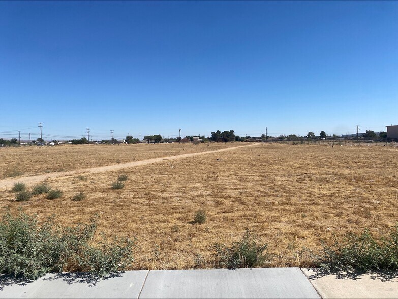 More Photos Of Bartlett Ave @ Pearmain, Adelanto Land For Sale