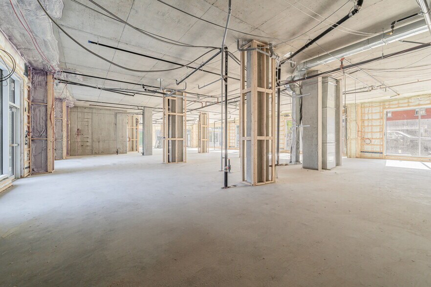 More Photos Of 2485 Rue Bélanger, Montréal Multifamily For Sale