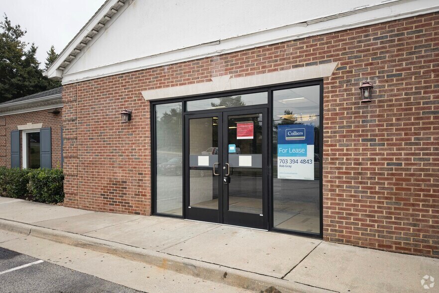 More Photos Of 1701 Financial Loop, Woodbridge Bank For Lease