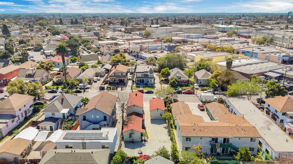 More Photos Of 139 E 36th Pl, Los Angeles Apartments For Sale