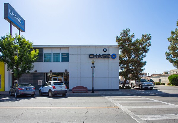 Primary Photo Of 917 Main St, Delano Bank For Sale