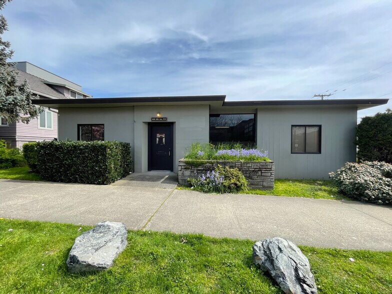 More Photos Of 5600 14th Ave NW, Seattle Office For Lease