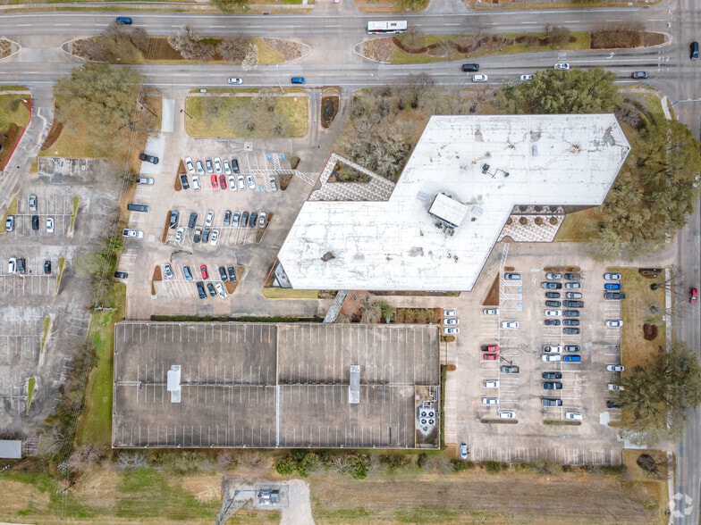 More Photos Of 3200 Wilcrest Dr, Houston Office For Sale